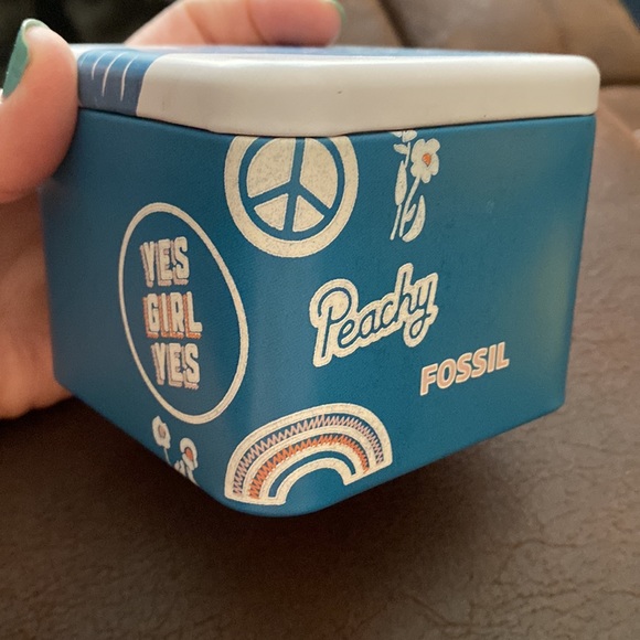 Women’s Fossil Watch - Picture 9 of 11